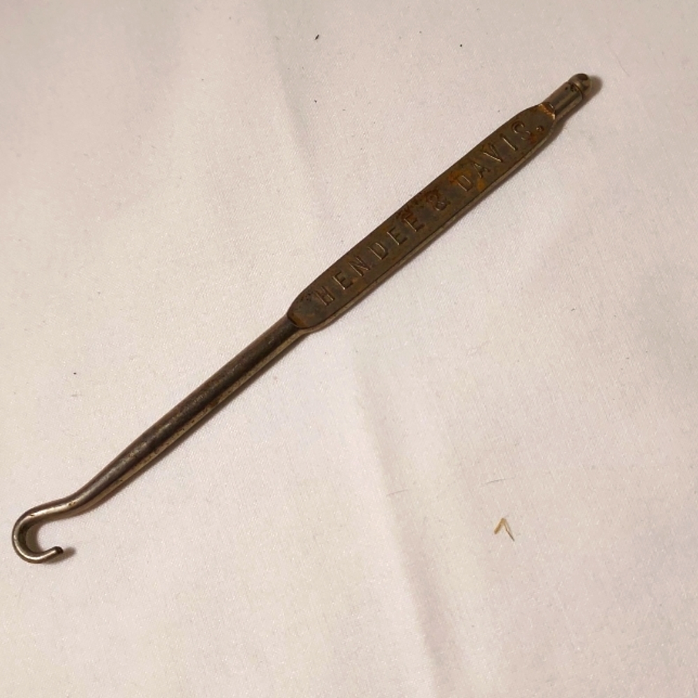 Vintage Hendee & Davis Antique Victorian Advertising Shoe Hook